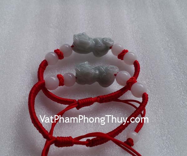 vong tay ty huu s975 02 Vòng đeo tay dây đỏ kết Tỳ Hưu phong thủy ngọc Phỉ Thúy thăng tiến công danh S975